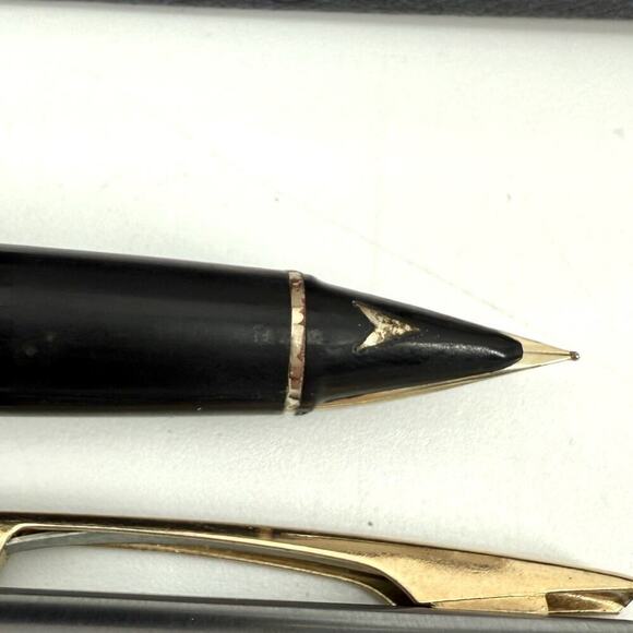 Sheaffer VTG Brushed Chrome Cartridge Fill Fountain Pen / Mechanical Pencil Set - Picture 4 of 13